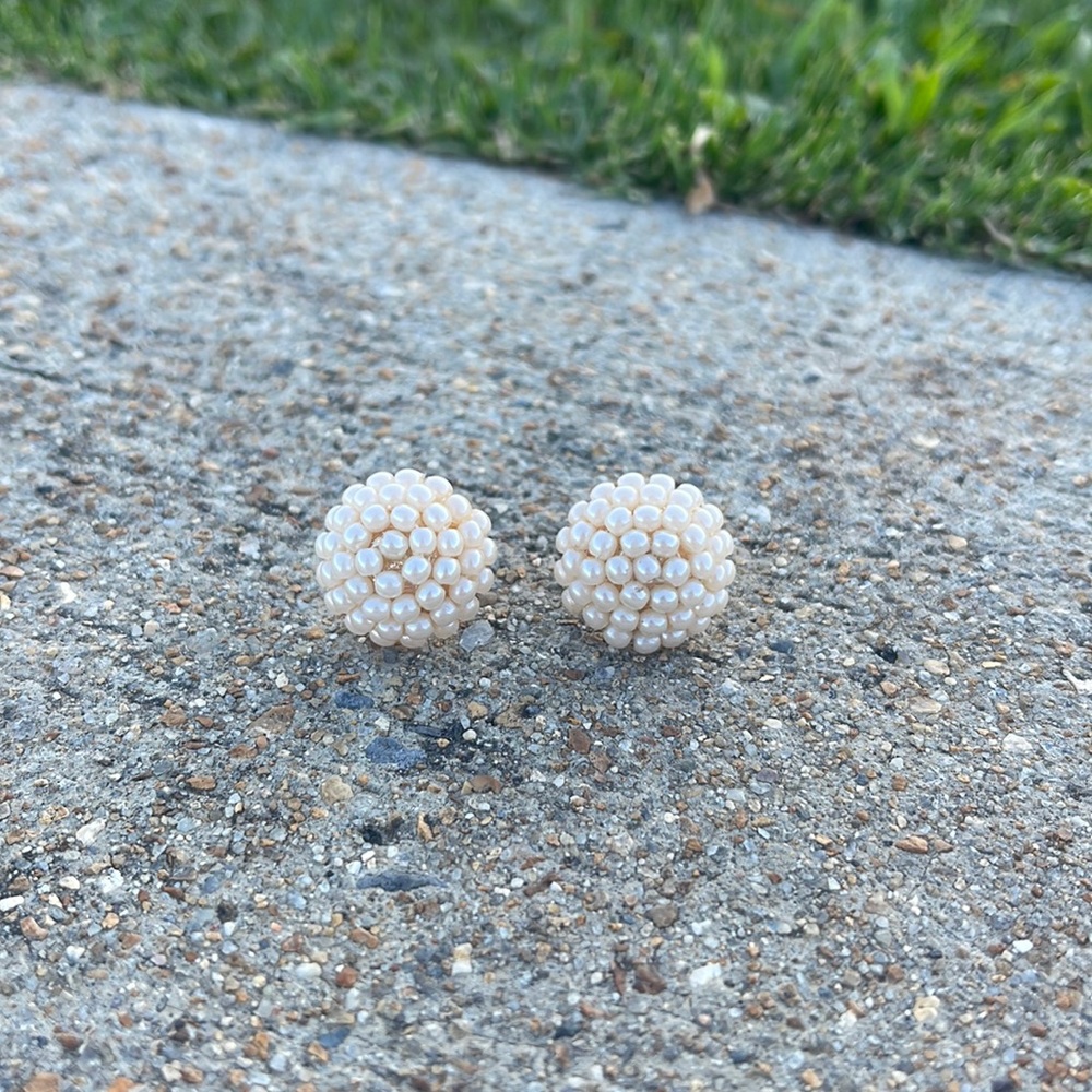 Earrings pearl clusters